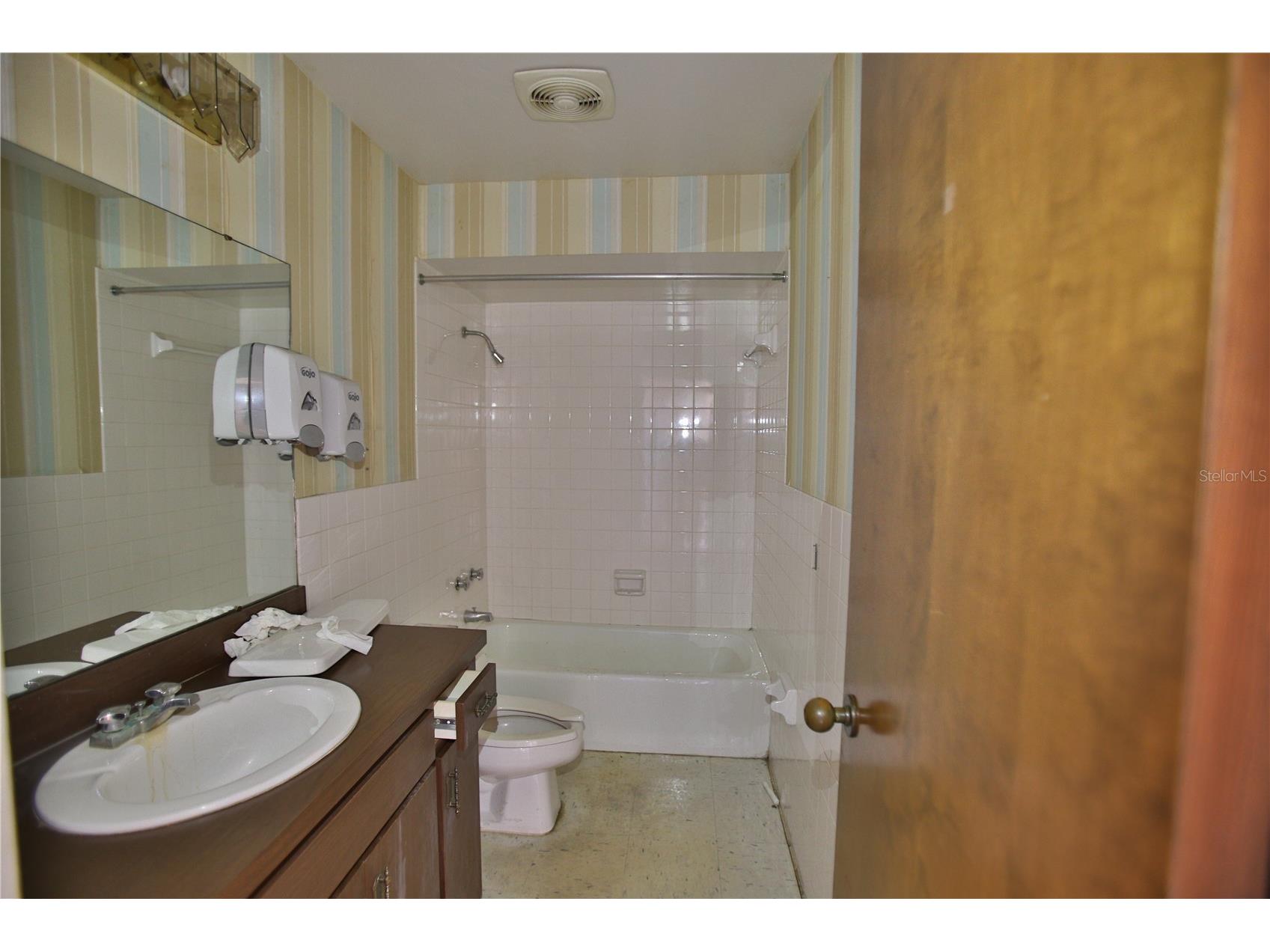 5431 E Silver Springs Boulevard #A Silver Springs FL 34488 OM727959 image22