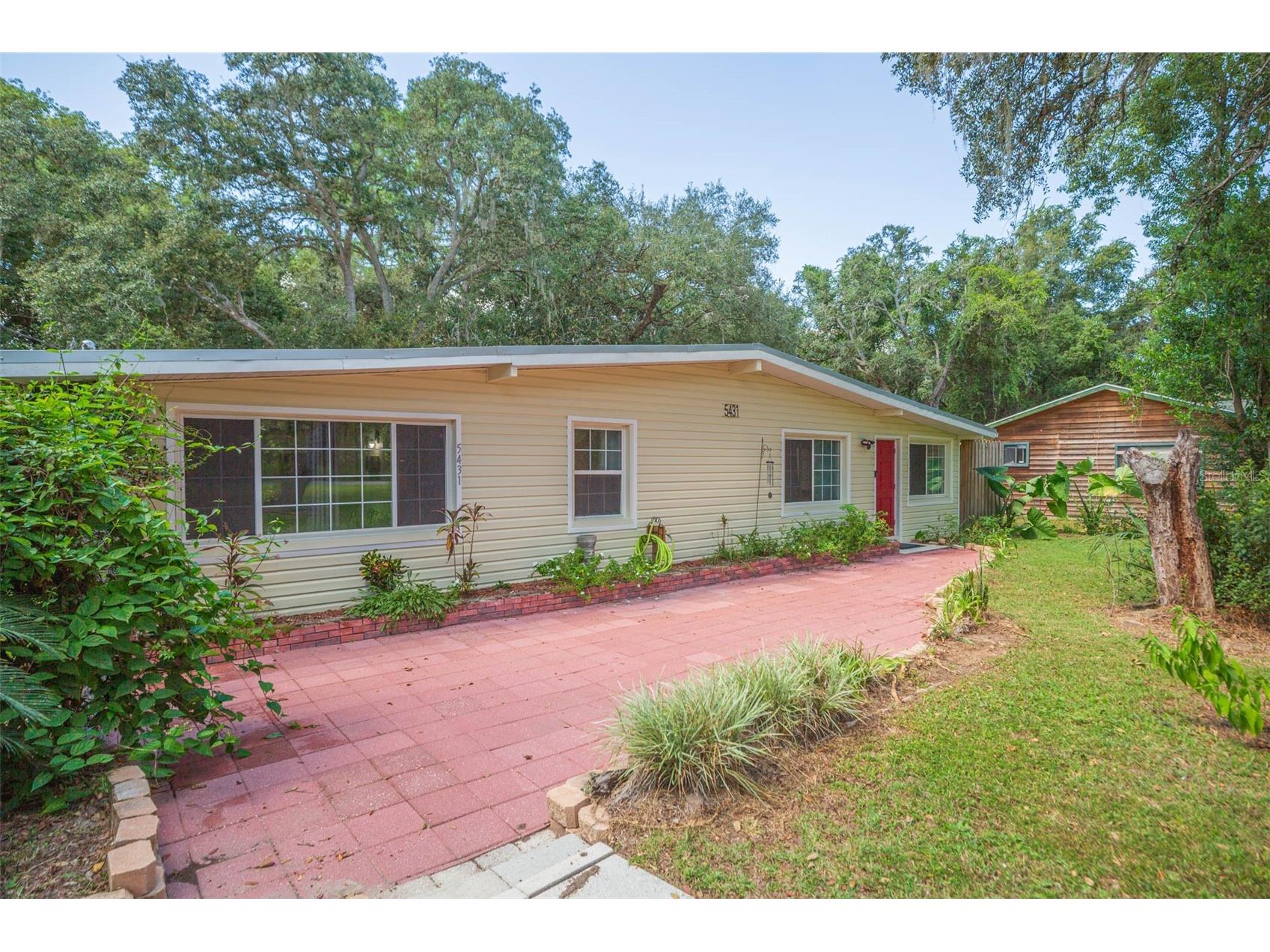 5431 Tower Street Dade City FL 33523 TB8514443 image3