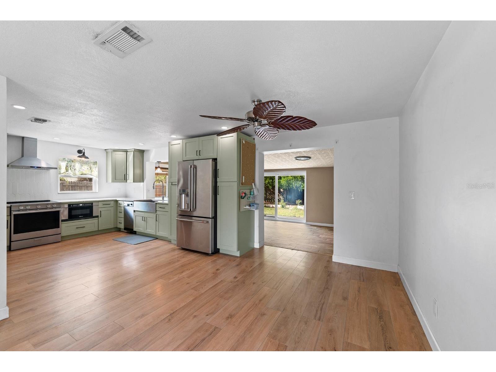 5432 63rd Way N Saint Petersburg FL 33709 TB8457160 image8