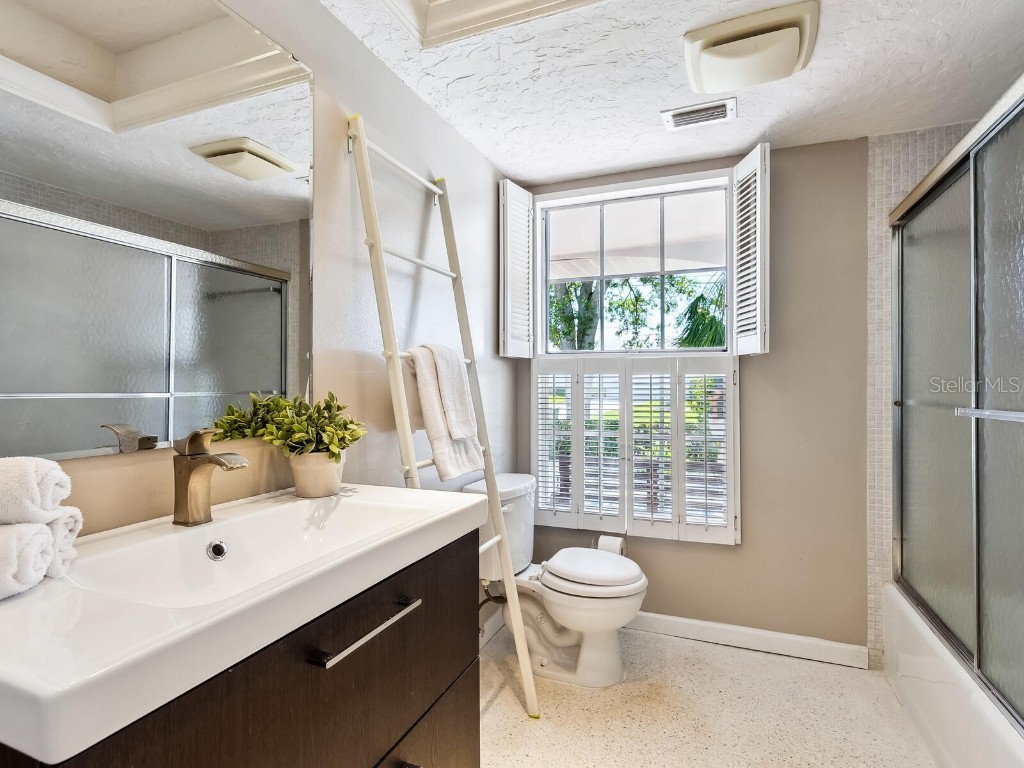 5432 Cape Leyte Drive Sarasota FL 34242 A4649500 image24