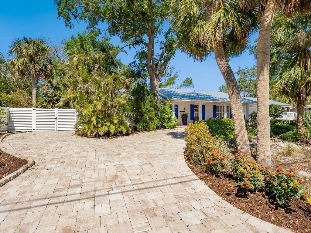 5432 Cape Leyte Drive Sarasota FL 34242 A4649500 image3