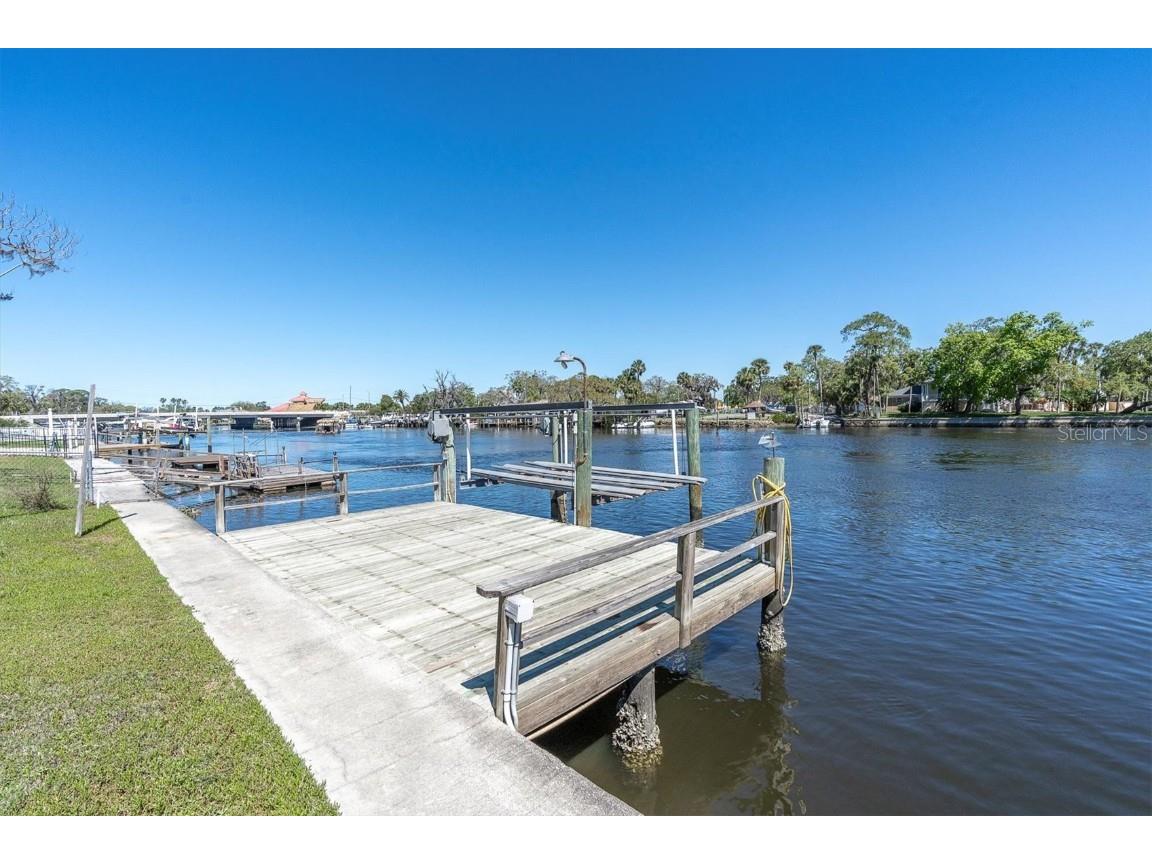 5433 Cotee River Drive New Port Richey FL 34652 - WITHLACOOCHIE 