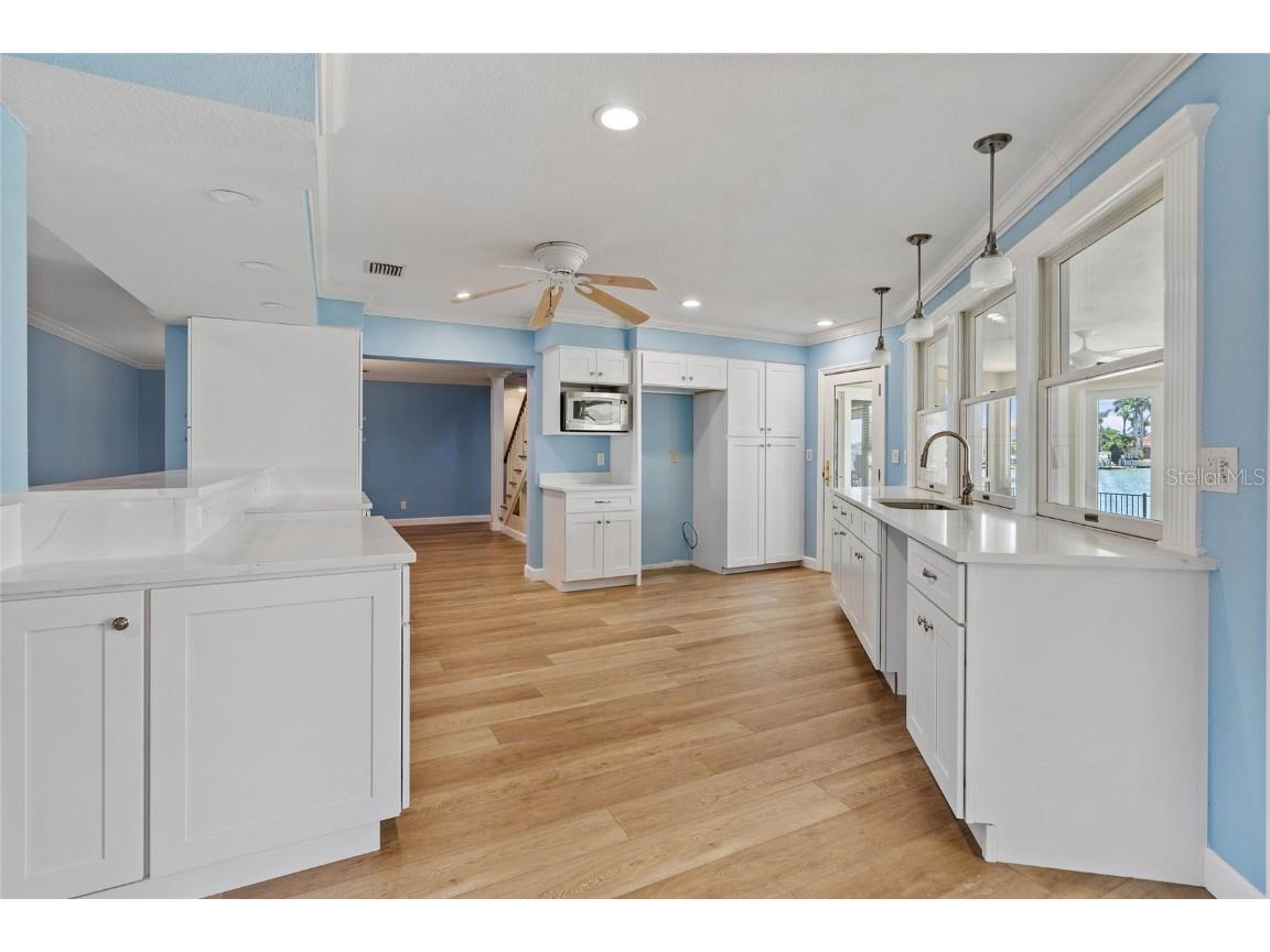 5433 Oakhurst Drive Seminole FL 33772 TB8409546 image11