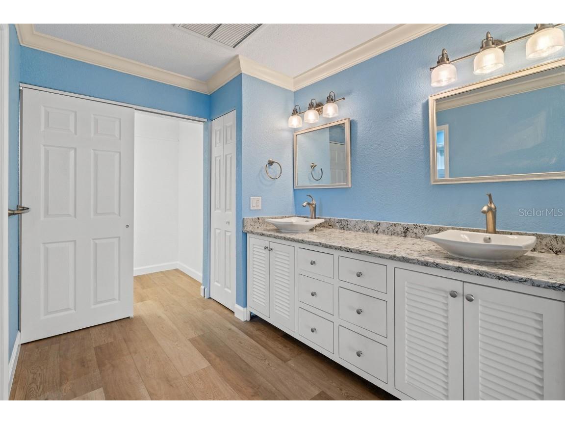 5433 Oakhurst Drive Seminole FL 33772 TB8409546 image18