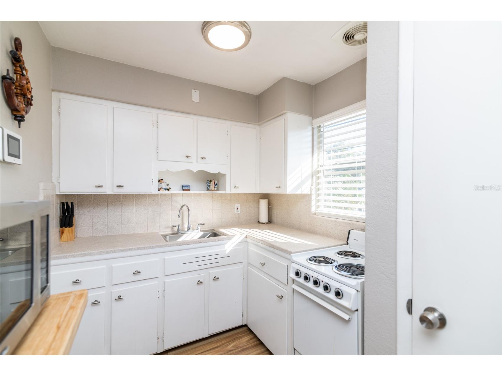 5434 9th Avenue N Saint Petersburg FL 33710 TB8484859 image4