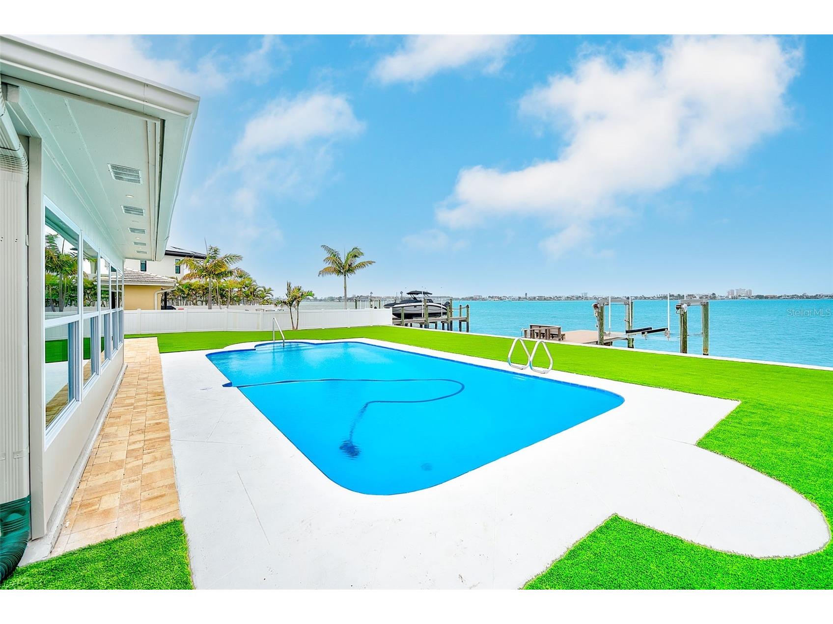 5434 Oakhurst Drive Seminole FL 33772 TB8496805 image2