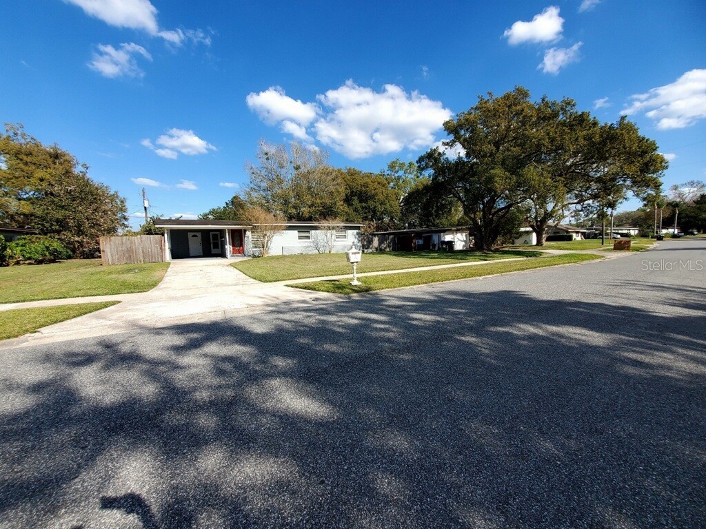 5435 Davisson Avenue Orlando FL 32810 O6093183 image1