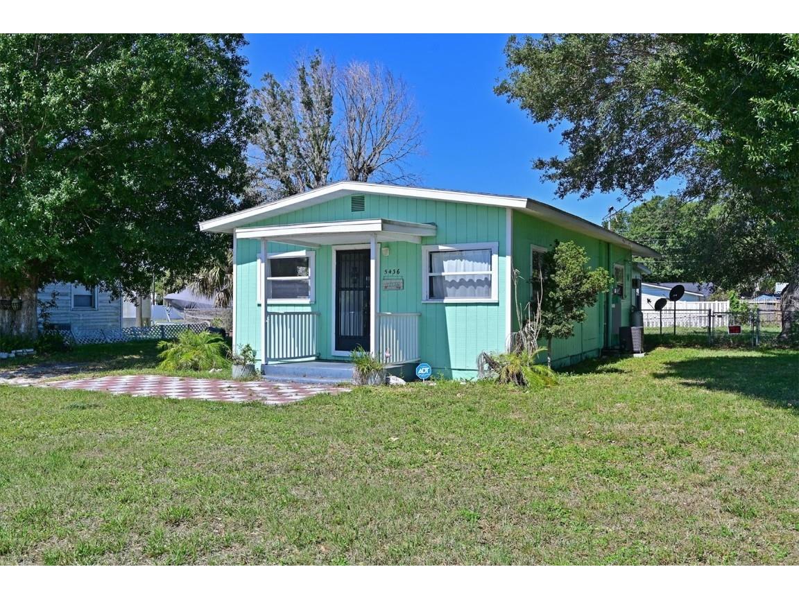 5436 1st Street Bradenton FL 34203 A4569979 image1