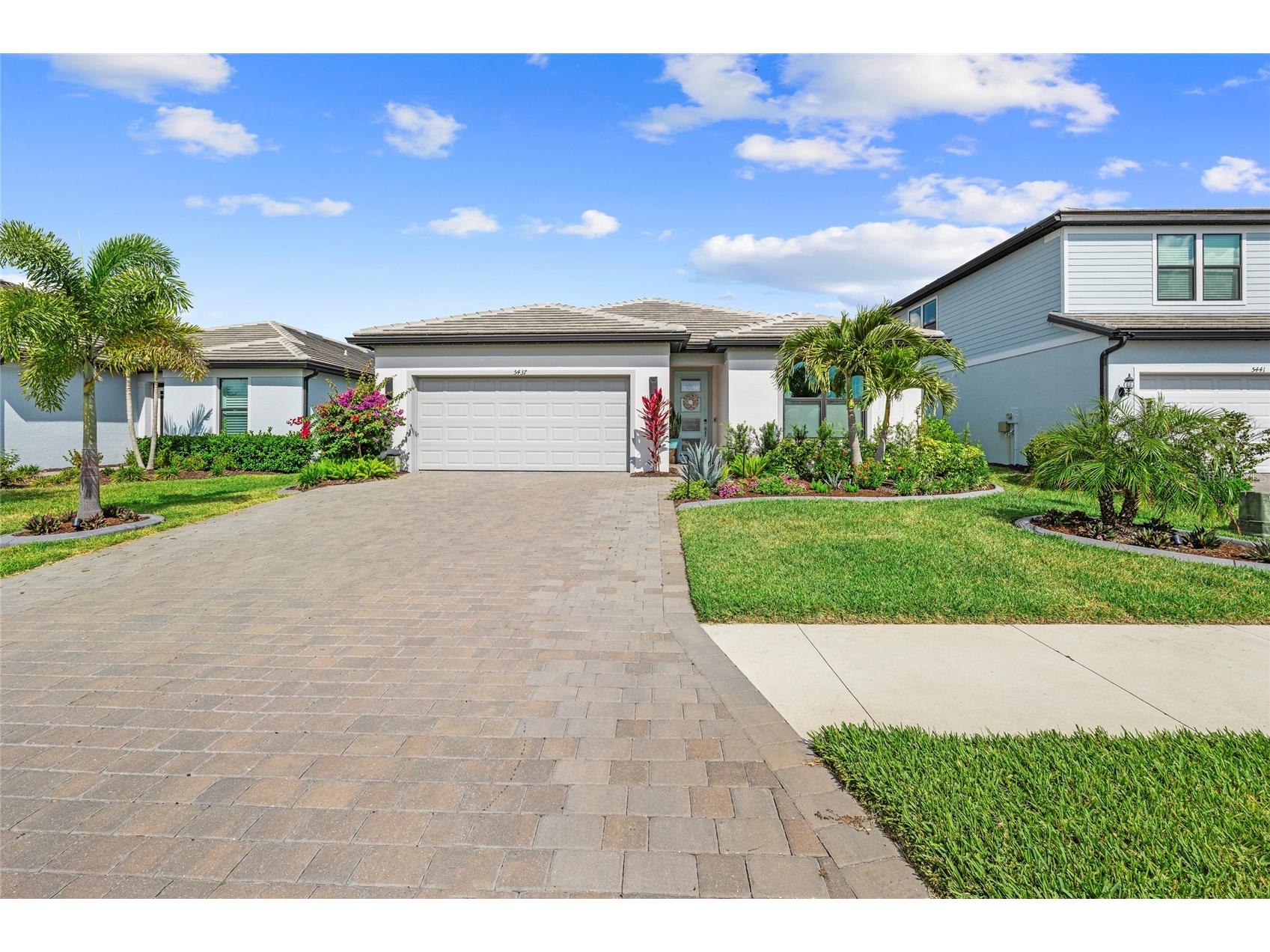 5437 Silverside Pine Court Bradenton FL 34211 C7525878 image1