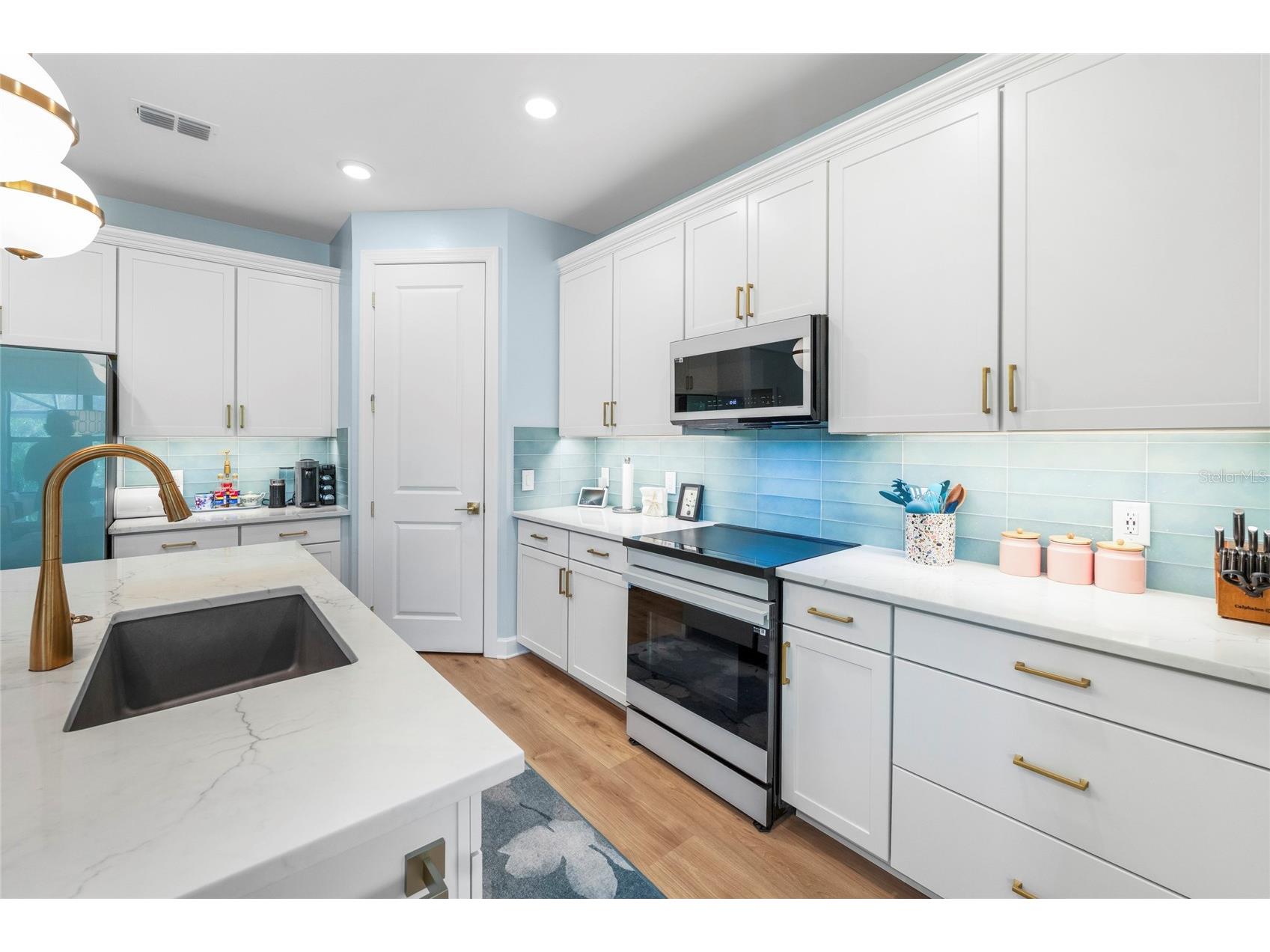 5437 Silverside Pine Court Bradenton FL 34211 C7525878 image9