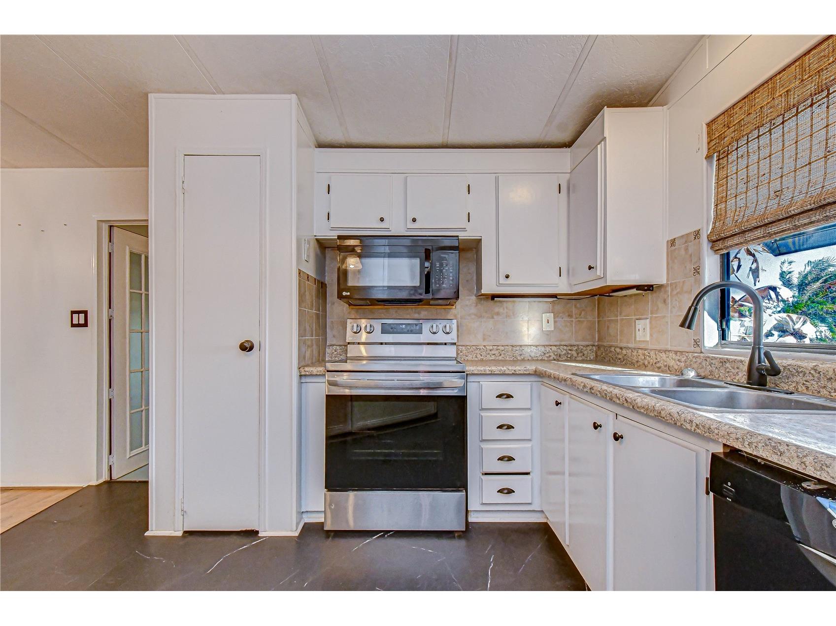 5438 Antigua Drive Zephyrhills FL 33541 TB8485128 image38