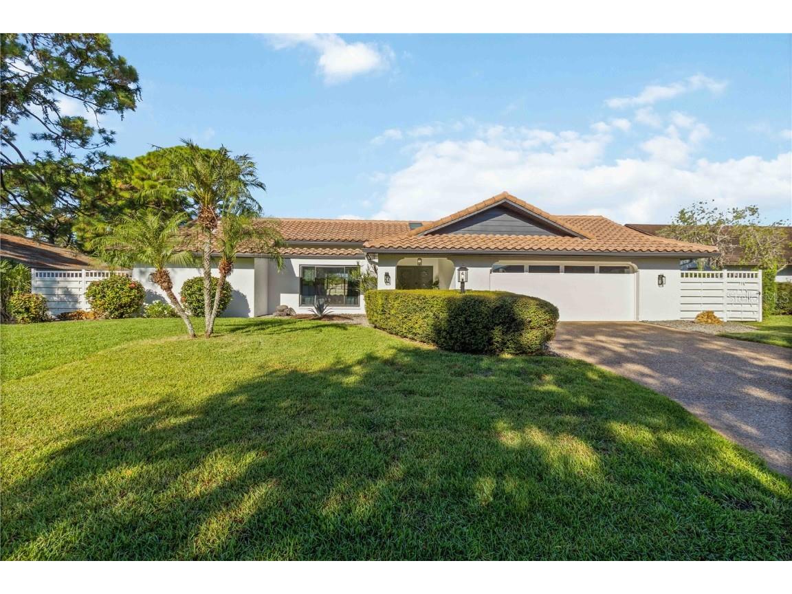 5438 Beneva Woods Way Sarasota FL 34233 A4666499 image1
