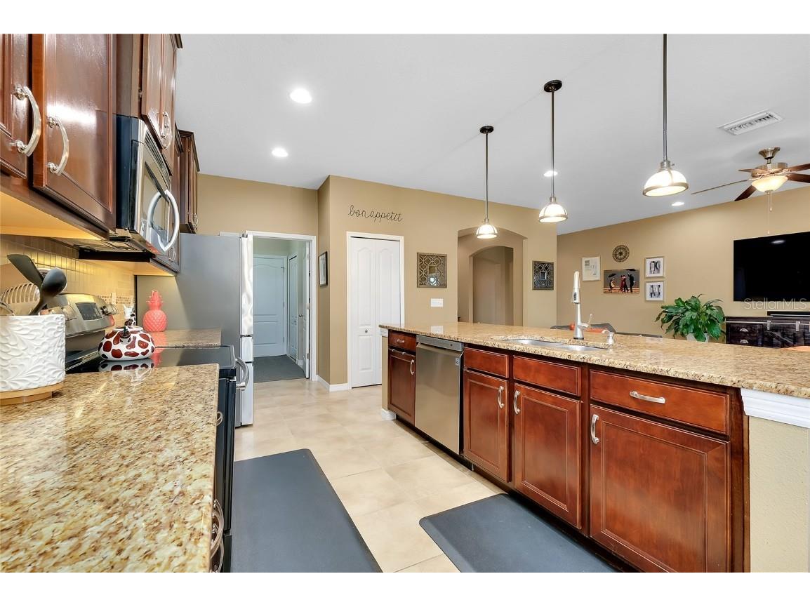 5438 Cartagena Drive Sarasota FL 34233 A4666008 image19