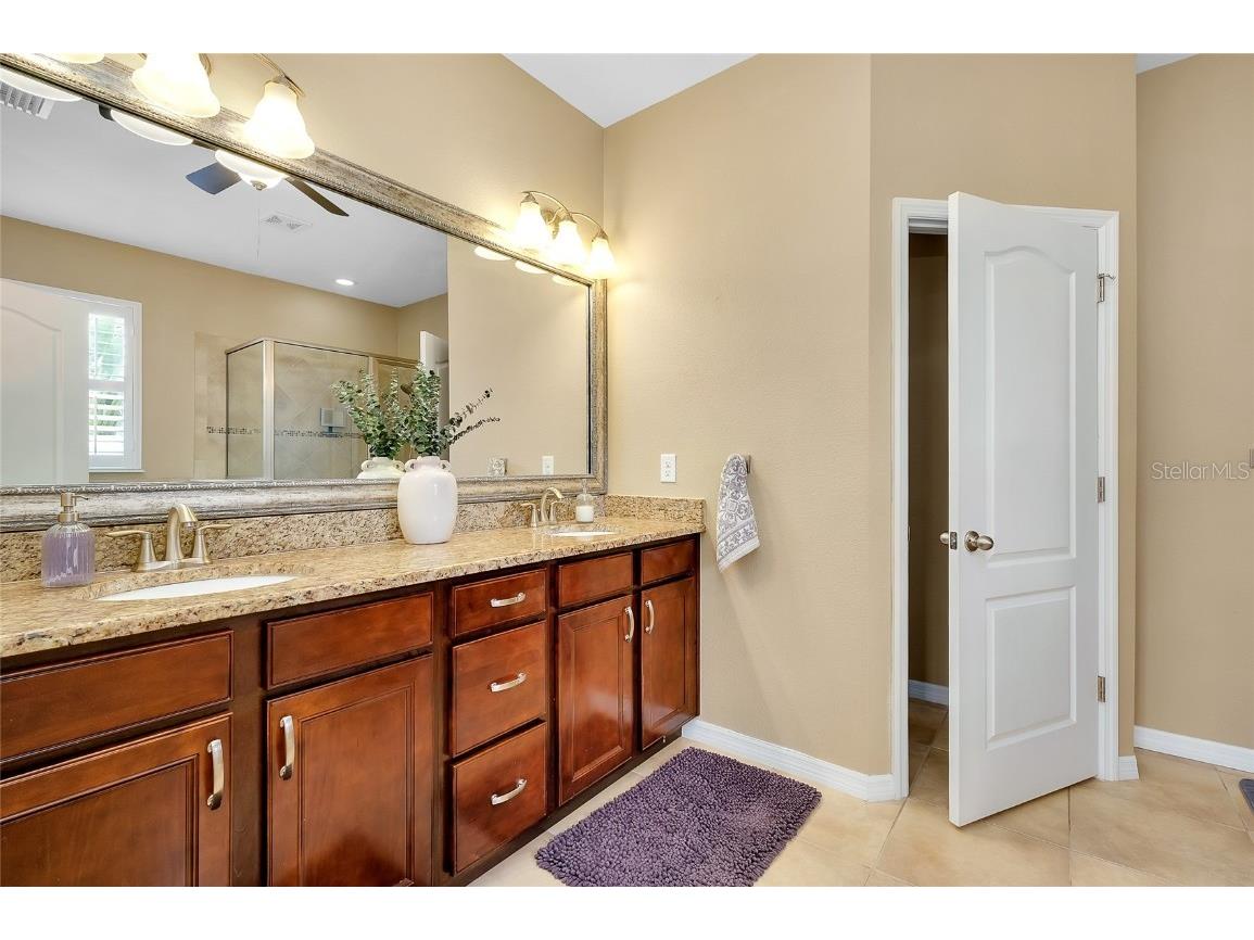 5438 Cartagena Drive Sarasota FL 34233 A4666008 image28