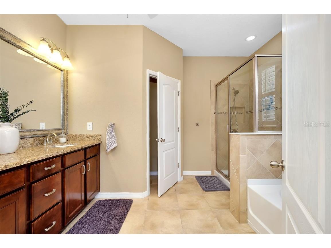 5438 Cartagena Drive Sarasota FL 34233 A4666008 image29