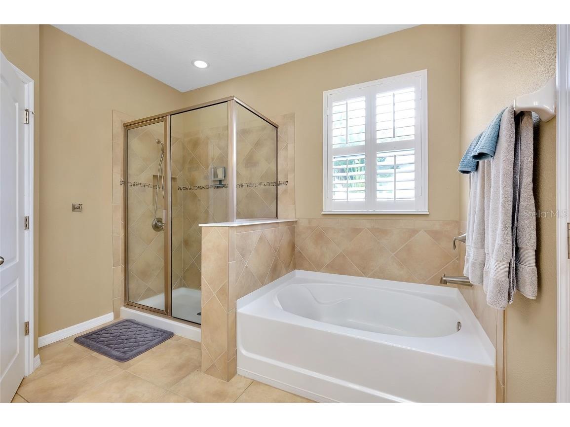 5438 Cartagena Drive Sarasota FL 34233 A4666008 image30