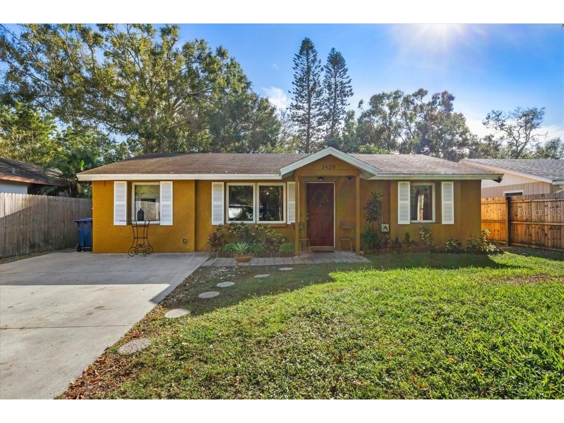 5438 Potter Street Sarasota FL 34232 A4591204 image1