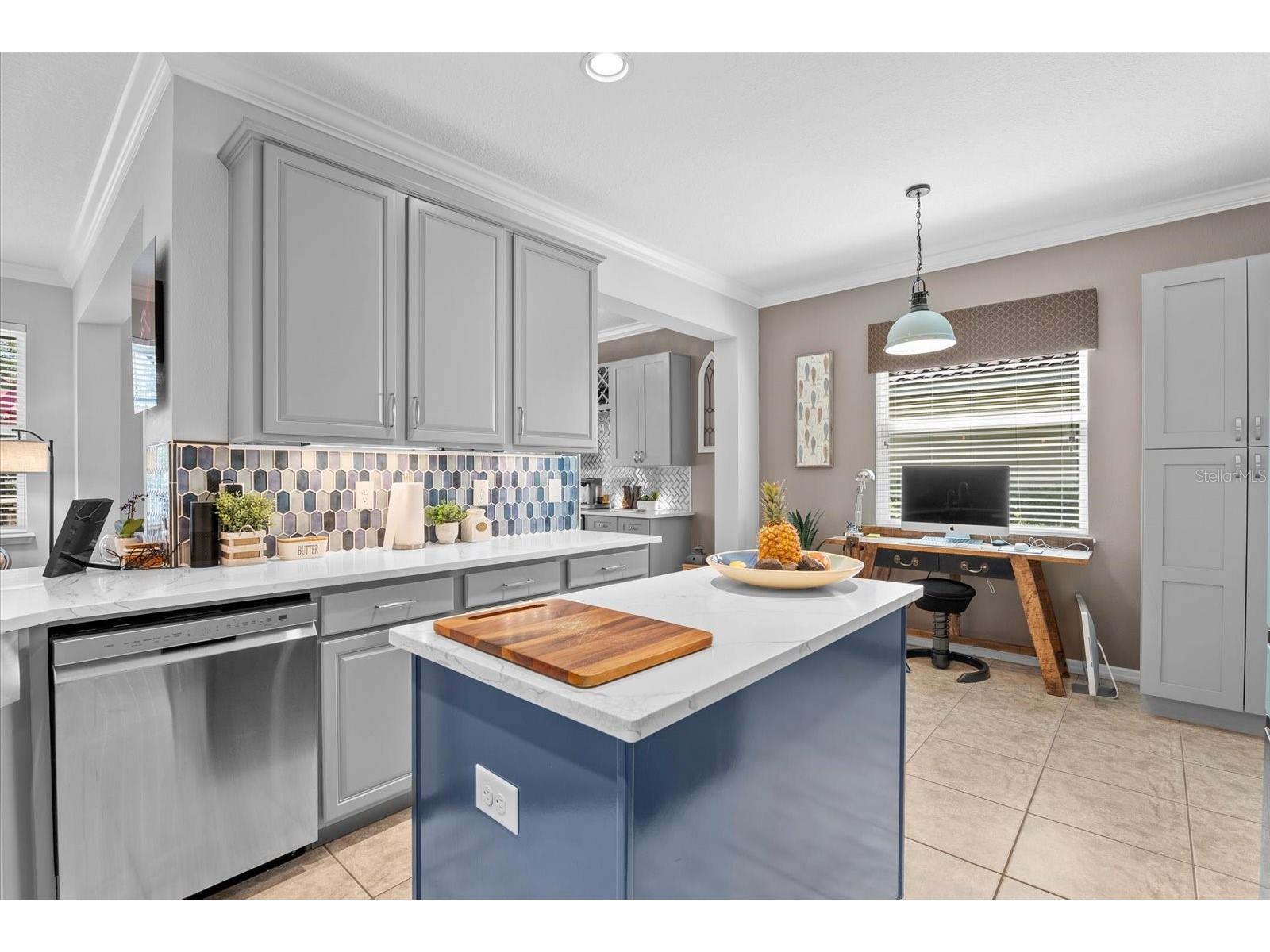 5439 Cartagena Drive Sarasota FL 34233 A4687951 image12