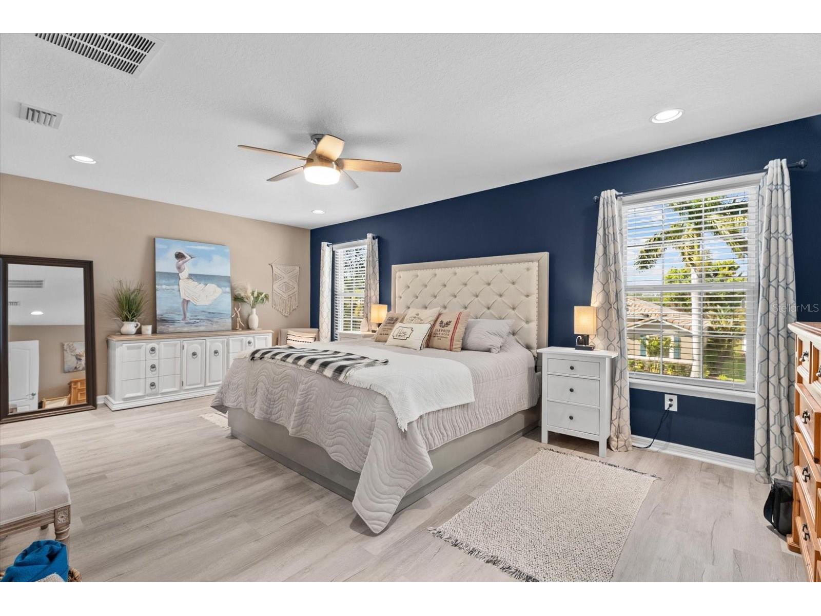 5439 Cartagena Drive Sarasota FL 34233 A4687951 image18