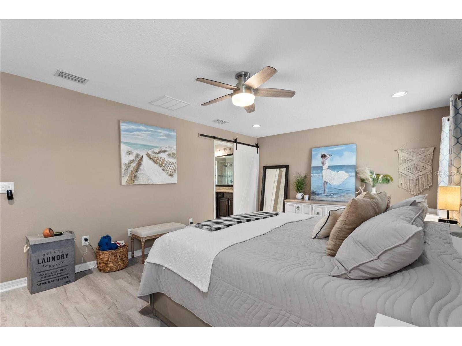 5439 Cartagena Drive Sarasota FL 34233 A4687951 image20