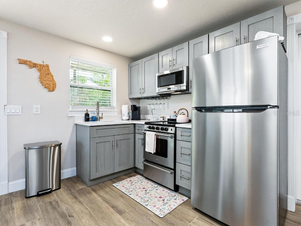 544 Canal Road Sarasota FL 34242 A4657990 image7