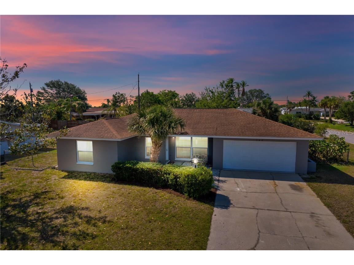 544 Oxford Drive Venice FL 34293 C7481865 image1