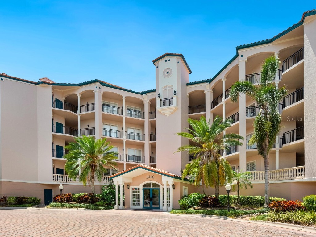 5440 Eagles Point Circle #101 Sarasota FL 34231 - PHILLIPPI CREEK A4574614 image1