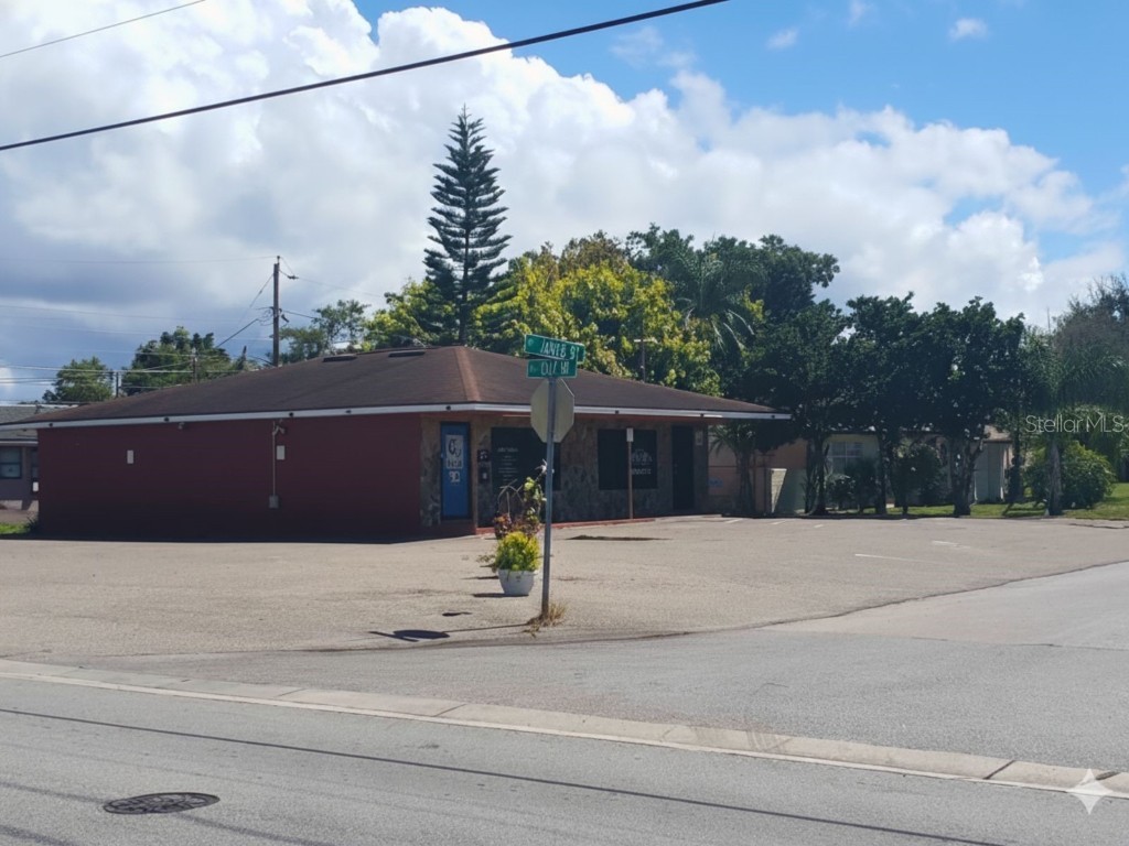 5440 James Street New Port Richey FL 34652 W7881126 image2