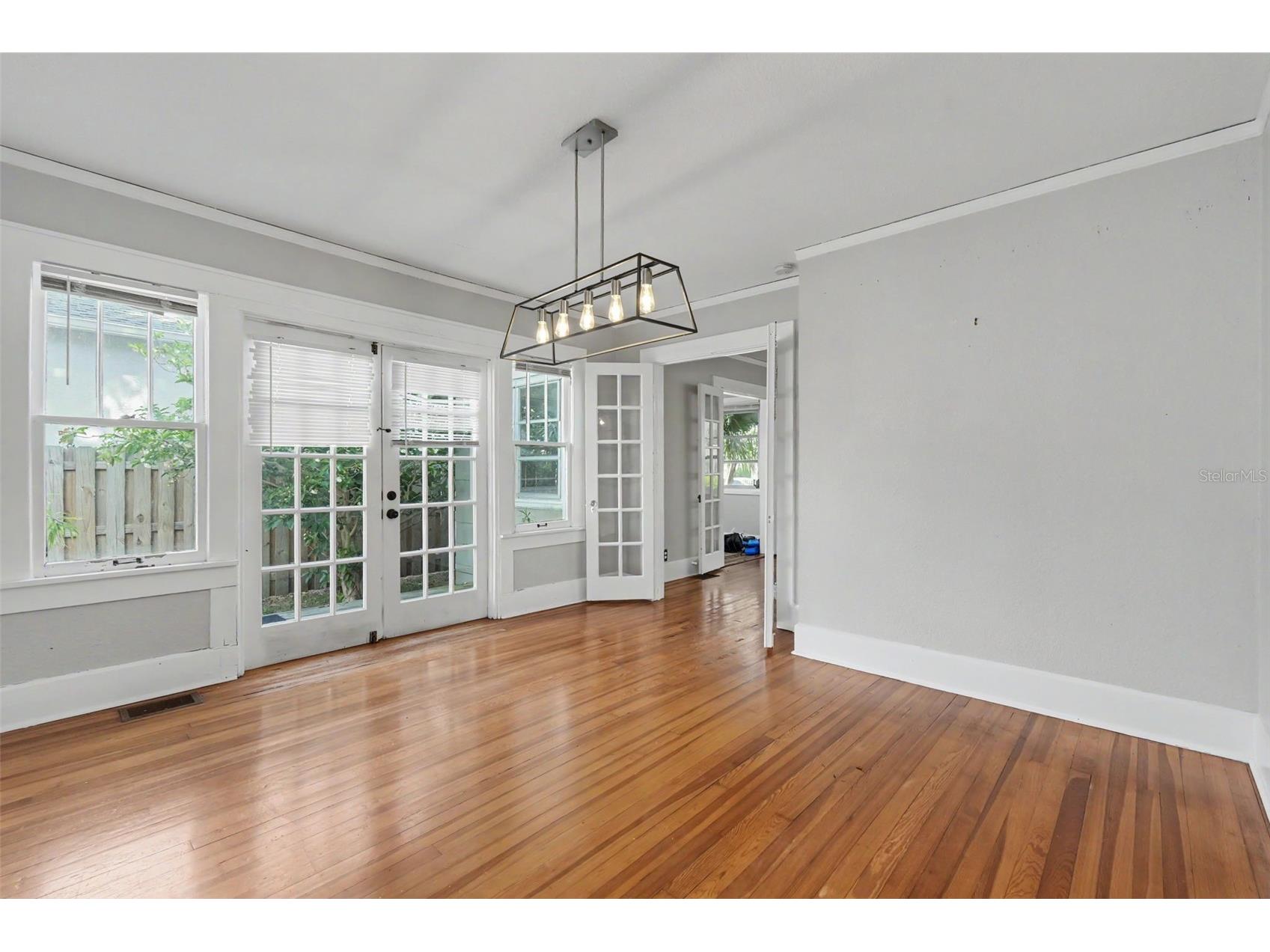 5441 1st Avenue N Saint Petersburg FL 33710 TB8524294 image17