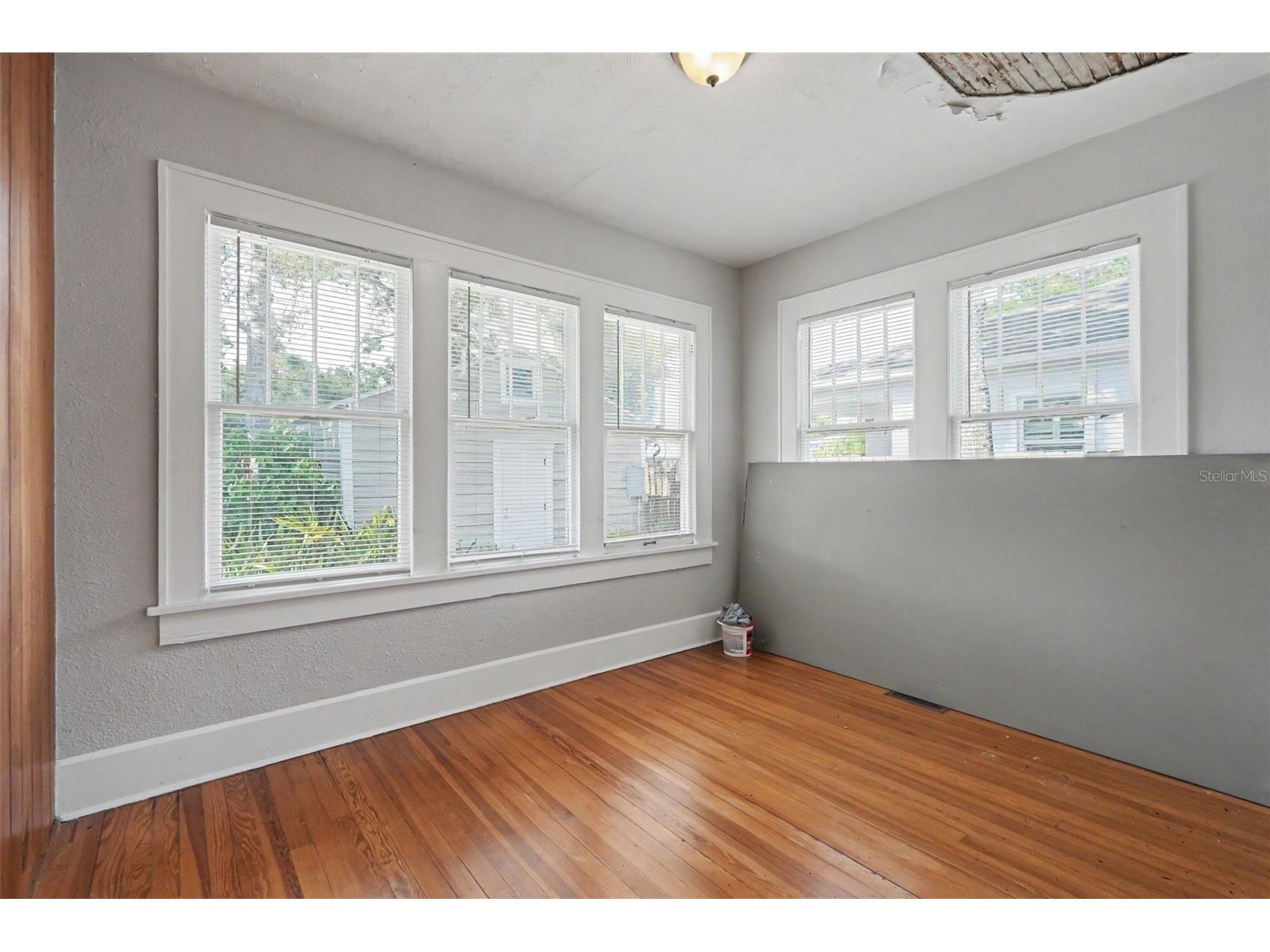 5441 1st Avenue N Saint Petersburg FL 33710 TB8524294 image20