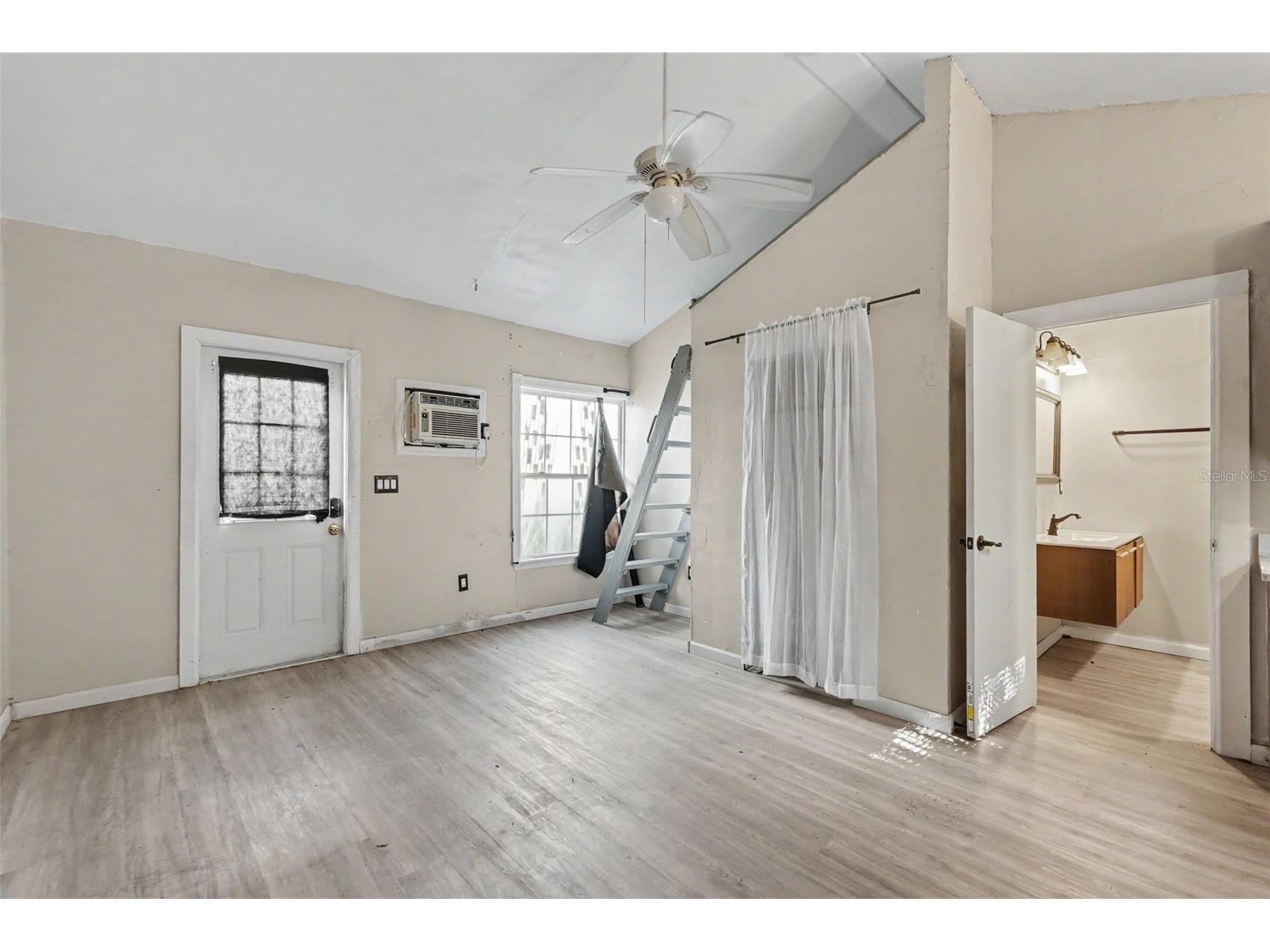5441 1st Avenue N Saint Petersburg FL 33710 TB8524294 image52