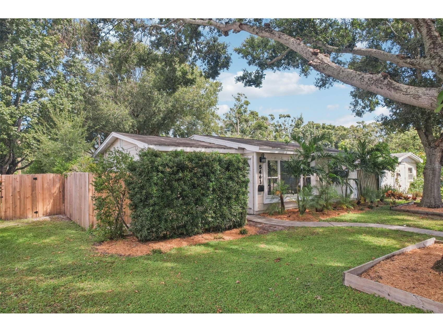 5441 39th Avenue N Saint Petersburg FL 33709 TB8434326 image30