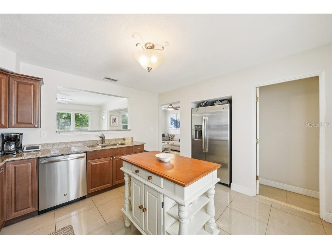 5441 39th Avenue N Saint Petersburg FL 33709 TB8434326 image4