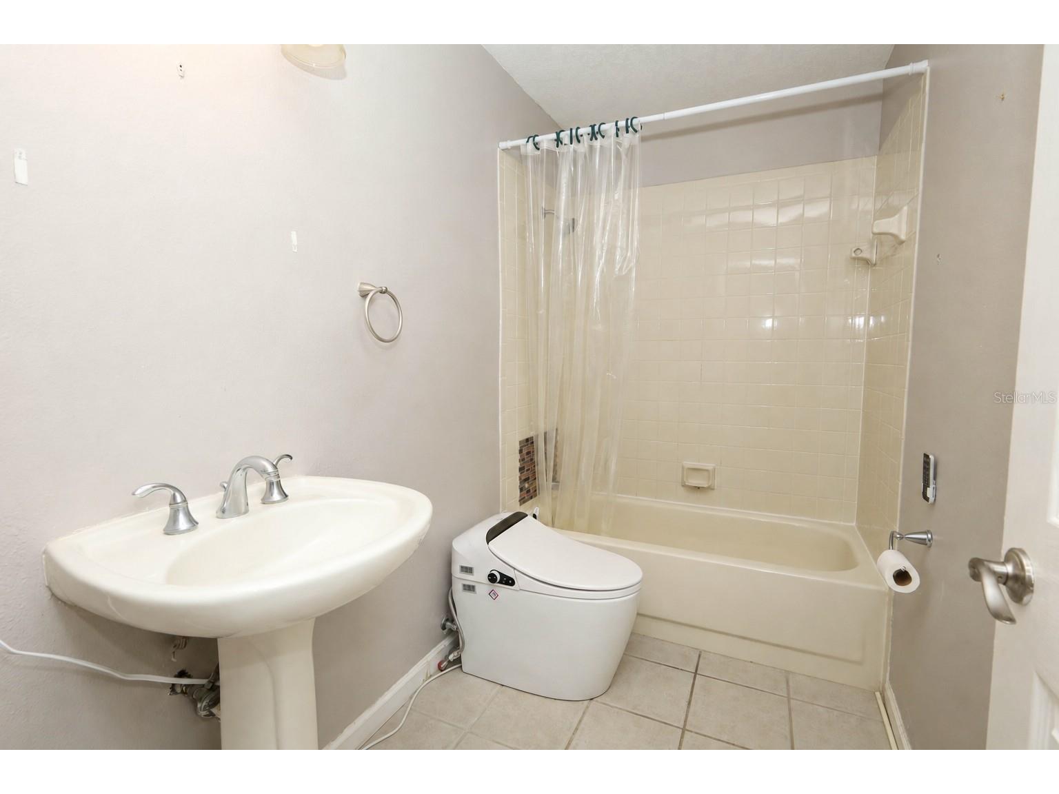 5443 Blueberry Drive Orlando FL 32811 O6420810 image25