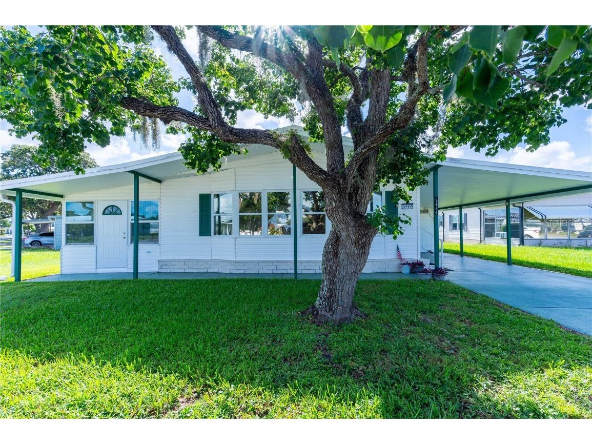 5444 Seville Drive Zephyrhills FL 33541 T3457315 image1