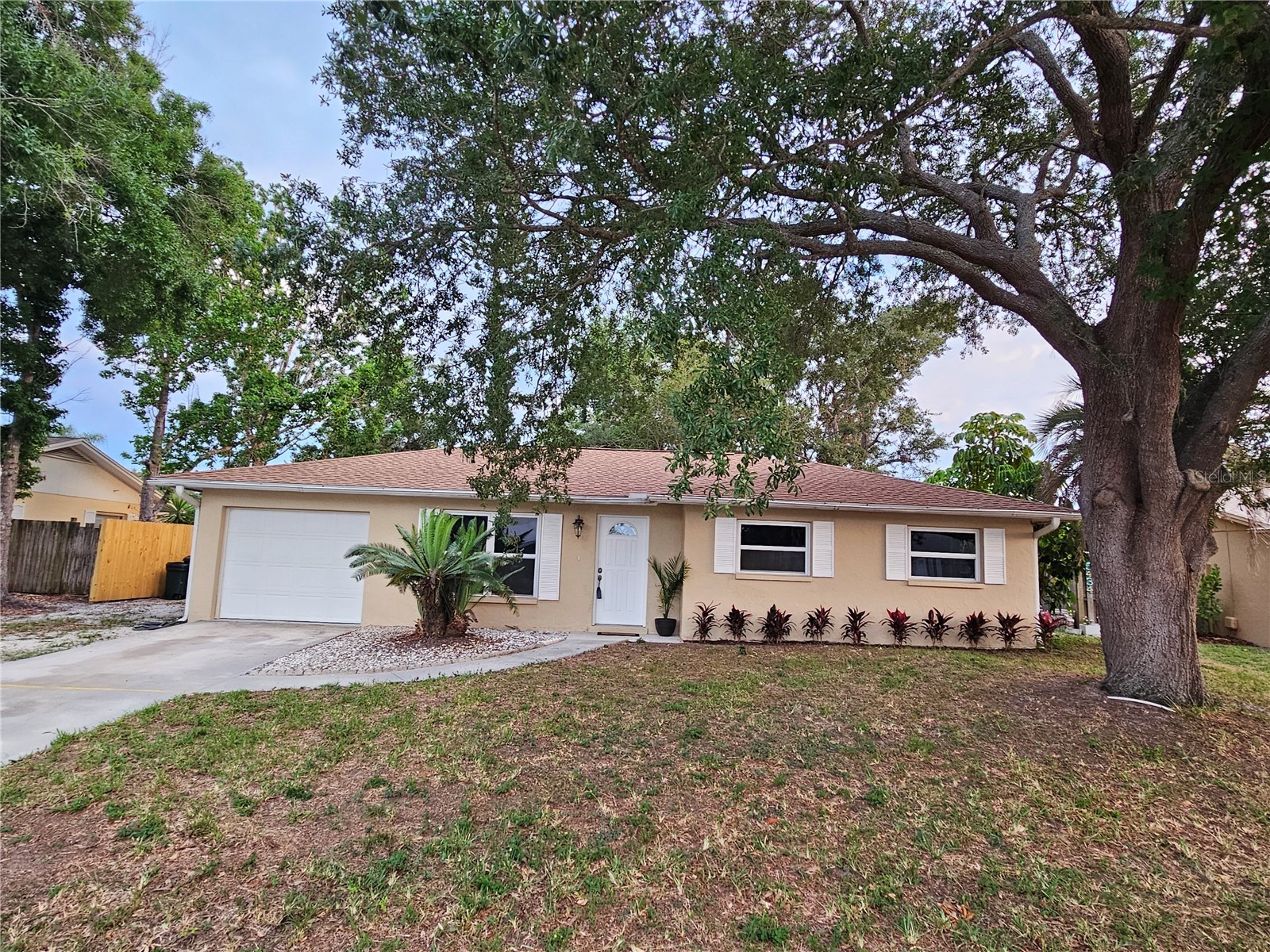 5446 Foxwood Drive Sarasota FL 34232 A4692962 image2