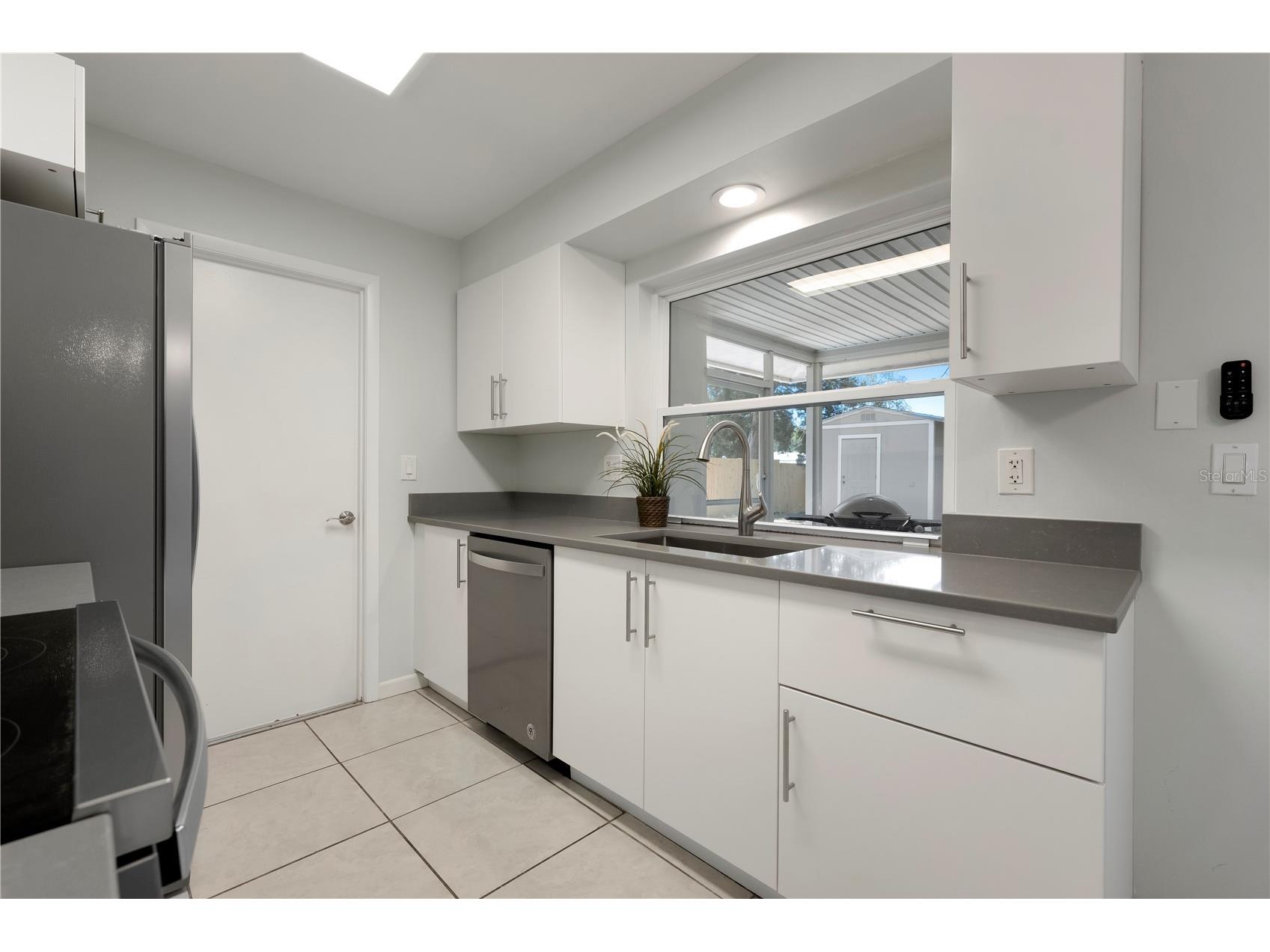 5446 Foxwood Drive Sarasota FL 34232 A4692962 image8