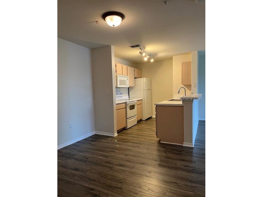 5447 Vineland Road #1210 Orlando FL 32811 O6407249 image4