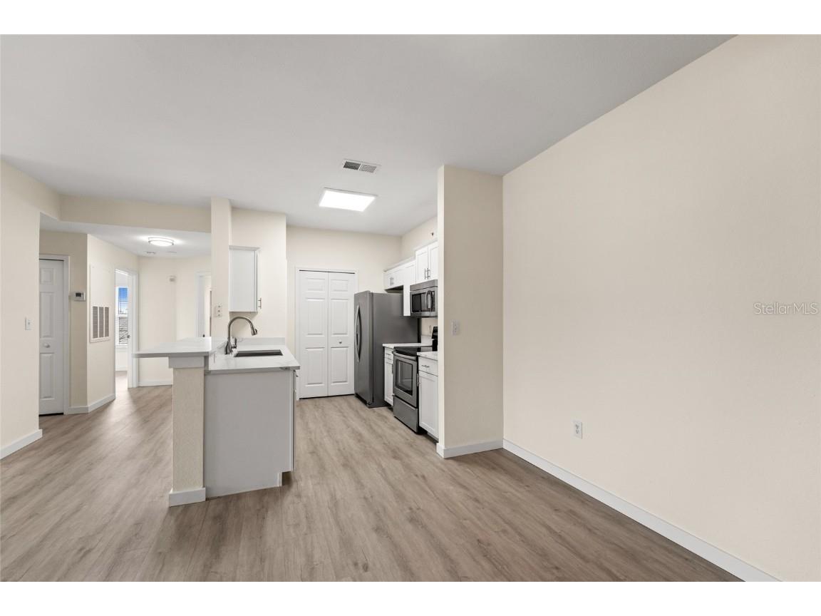 5447 Vineland Road #1308 Orlando FL 32811 O6310092 image4