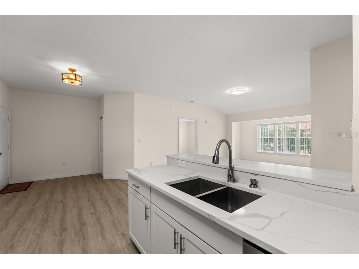 5447 Vineland Road #1308 Orlando FL 32811 O6310092 image7