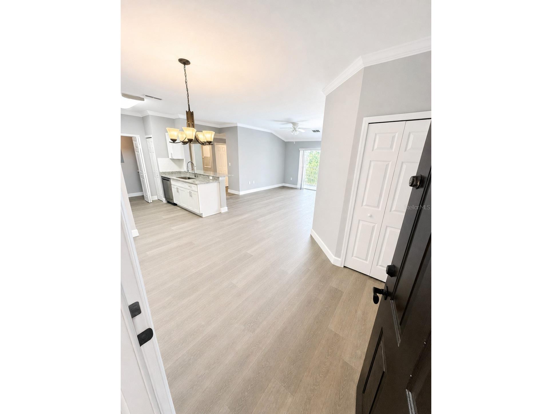 5447 Vineland Road #1313 Orlando FL 32811 O6382748 image4