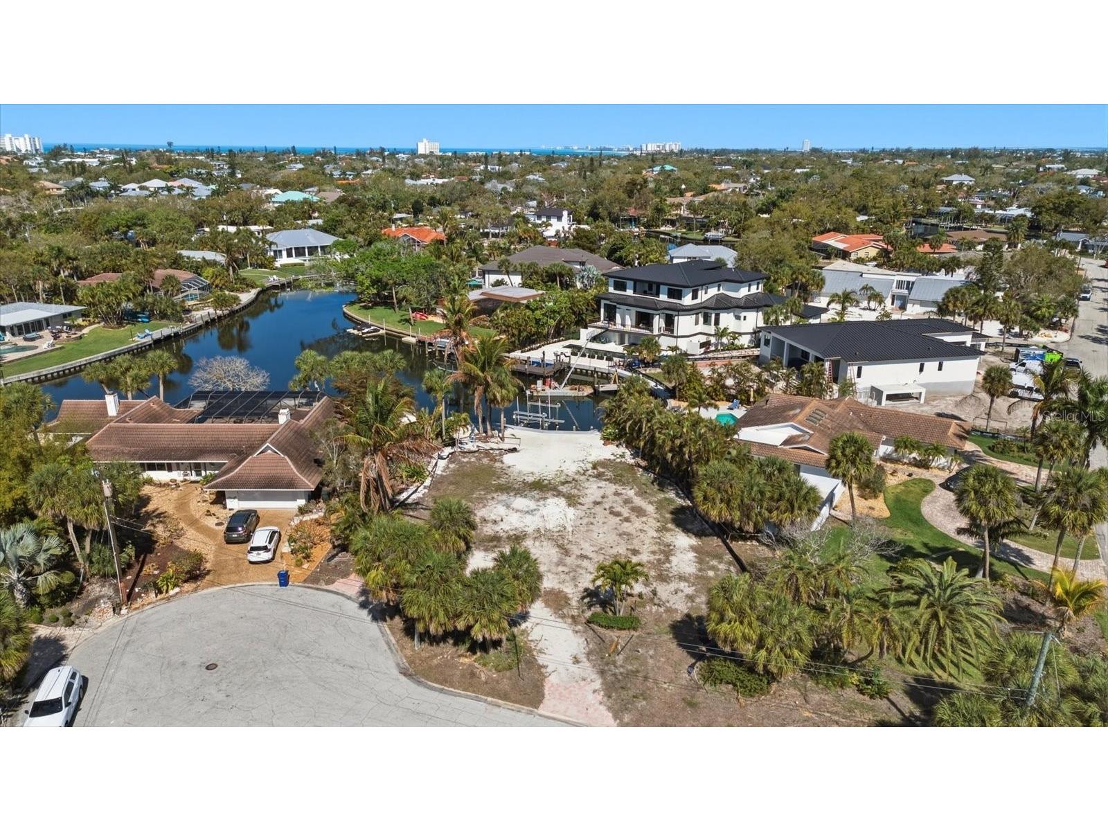 5448 Azure Way Sarasota FL 34242 - SIESTA GRAND CANAL A4688348 image3