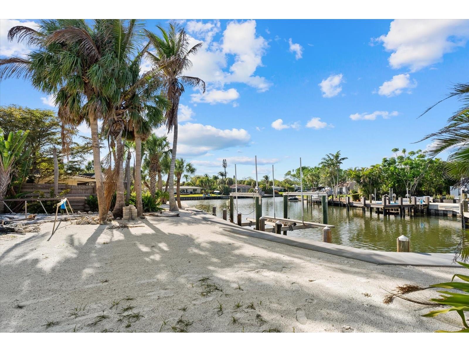 5448 Azure Way Sarasota FL 34242 - SIESTA GRAND CANAL A4688348 image32