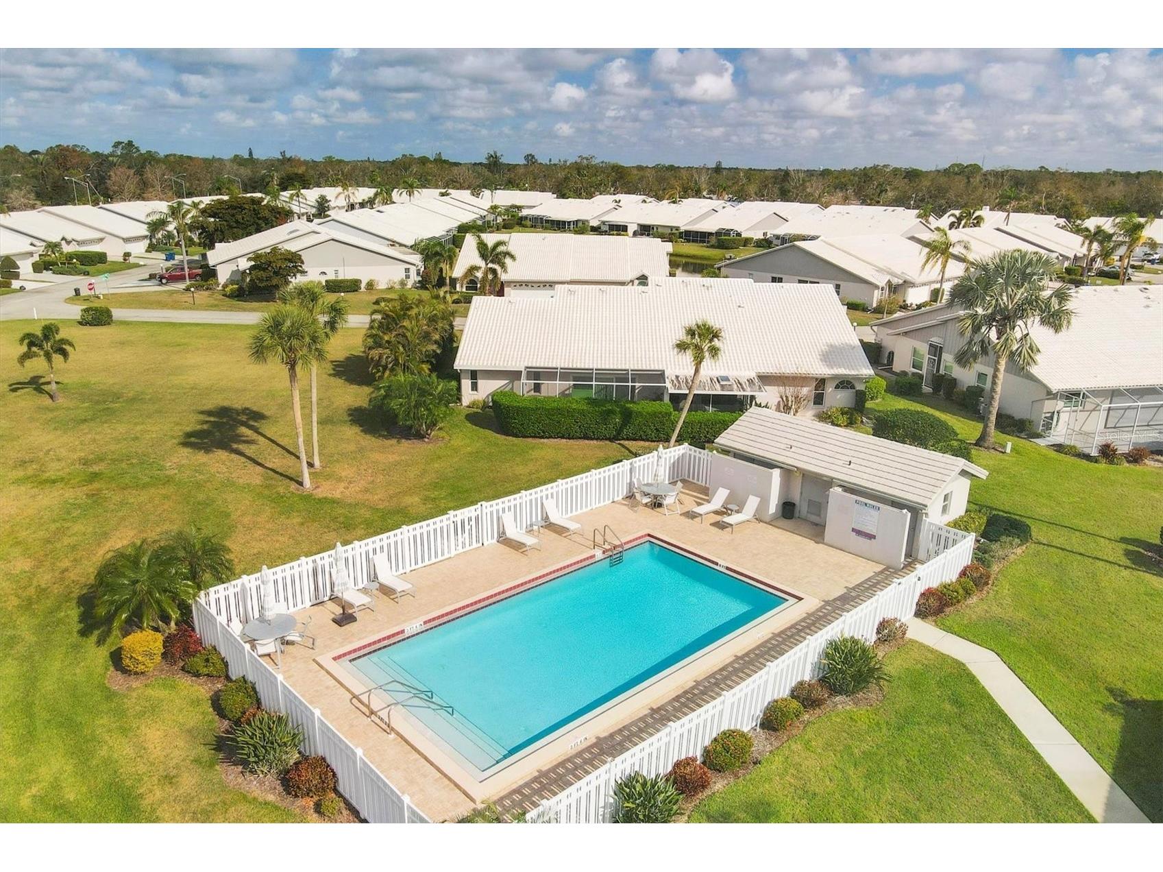 5448 Crestlake Boulevard #158 Sarasota FL 34233 A4678154 image46