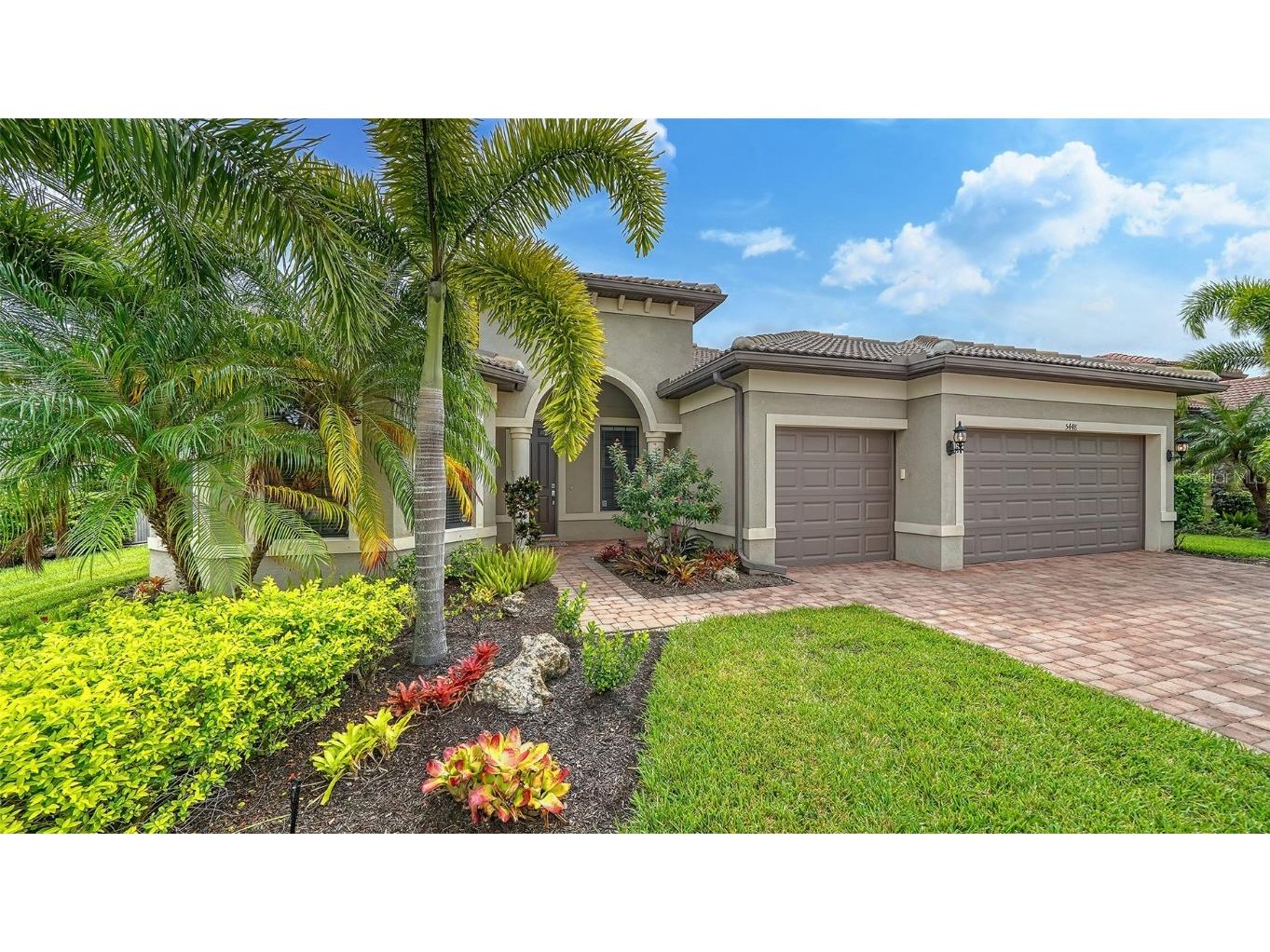 5448 Sundew Drive Sarasota FL 34238 A4586038 image1