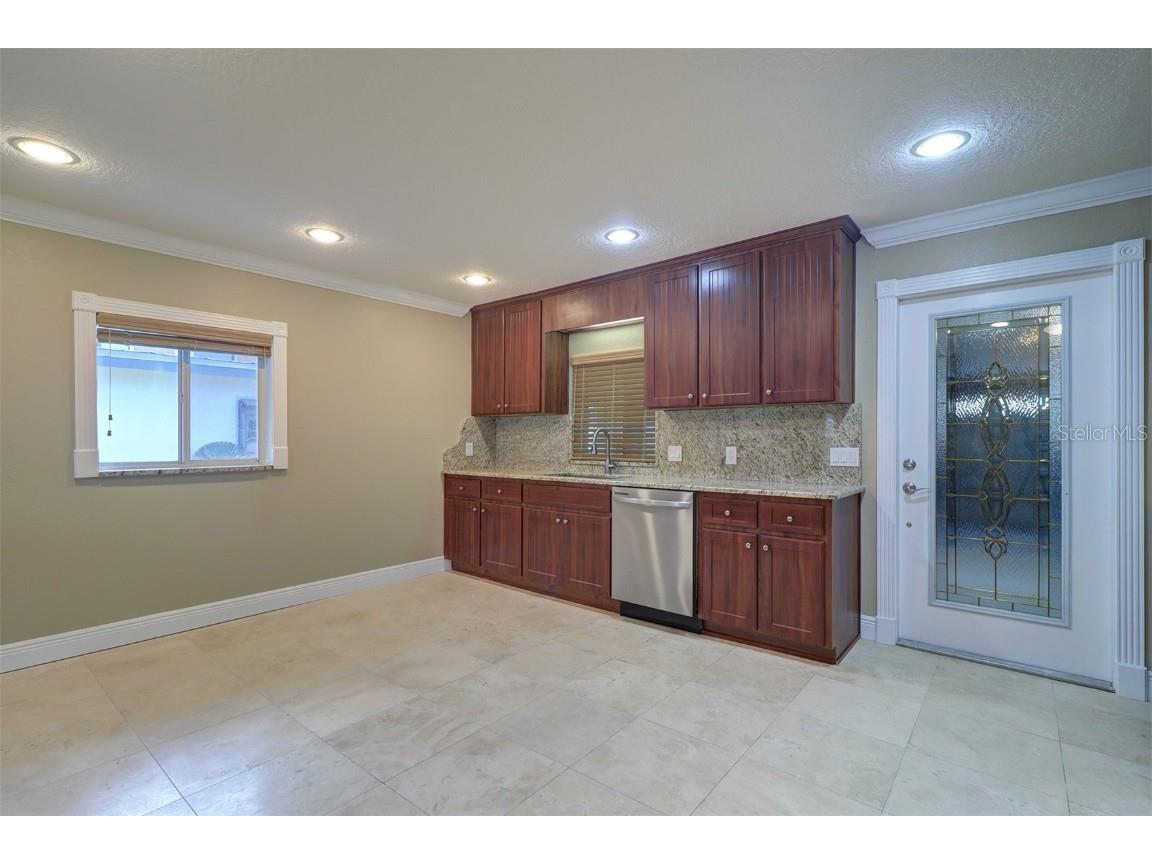 5449 Manatee Point Drive New Port Richey FL 34652 - COTEE RIVER TB8376557 image3