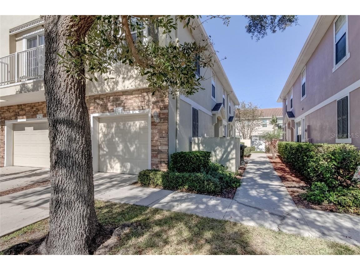 545 52nd Avenue N Saint Petersburg FL 33703 U8186250 image1