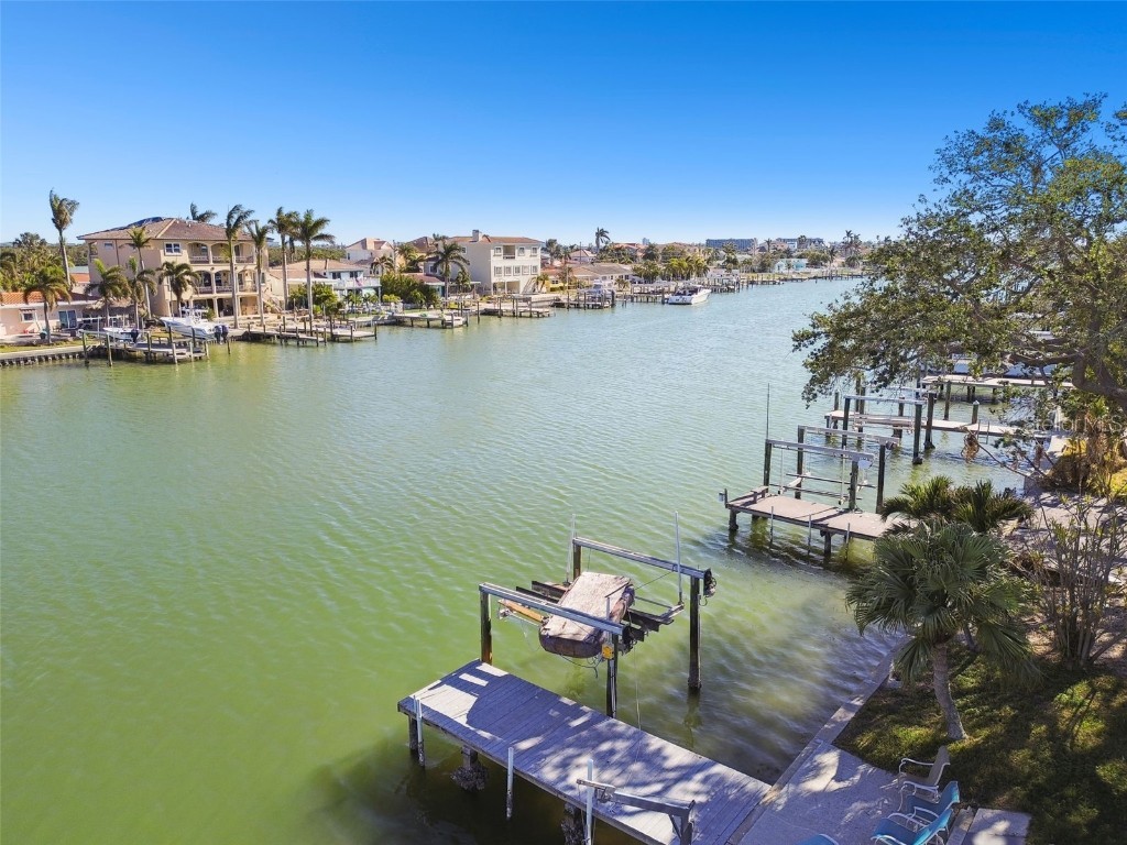545 Lillian Drive Madeira Beach FL 33708 TB8327627 image96