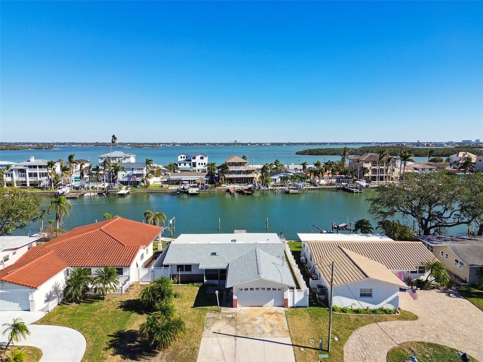 545 Lillian Drive Madeira Beach FL 33708 TB8327627 image2