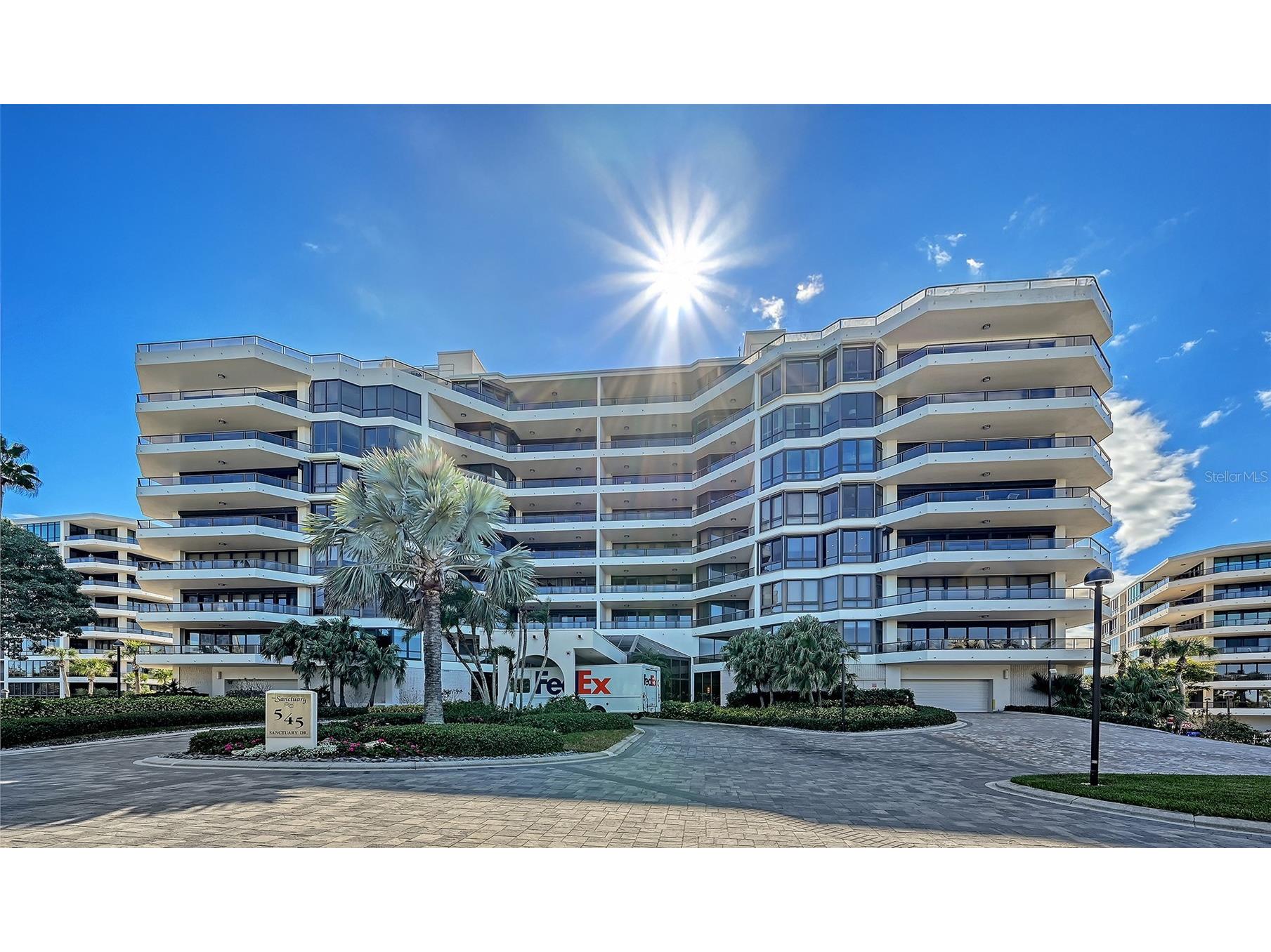 545 Sanctuary Drive #B305 Longboat Key FL 34228 - GULF OF MEXICO A4681142 image2